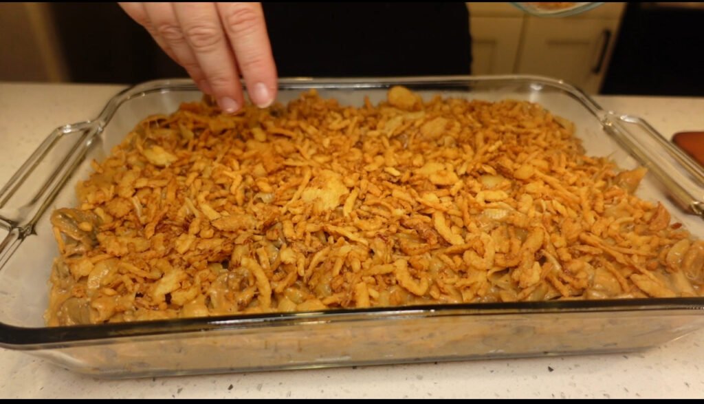 Topping casserole with fried onions